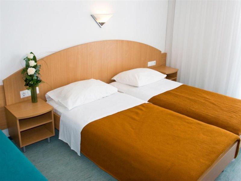 Hotel Sahara Lopar Exteriör bild